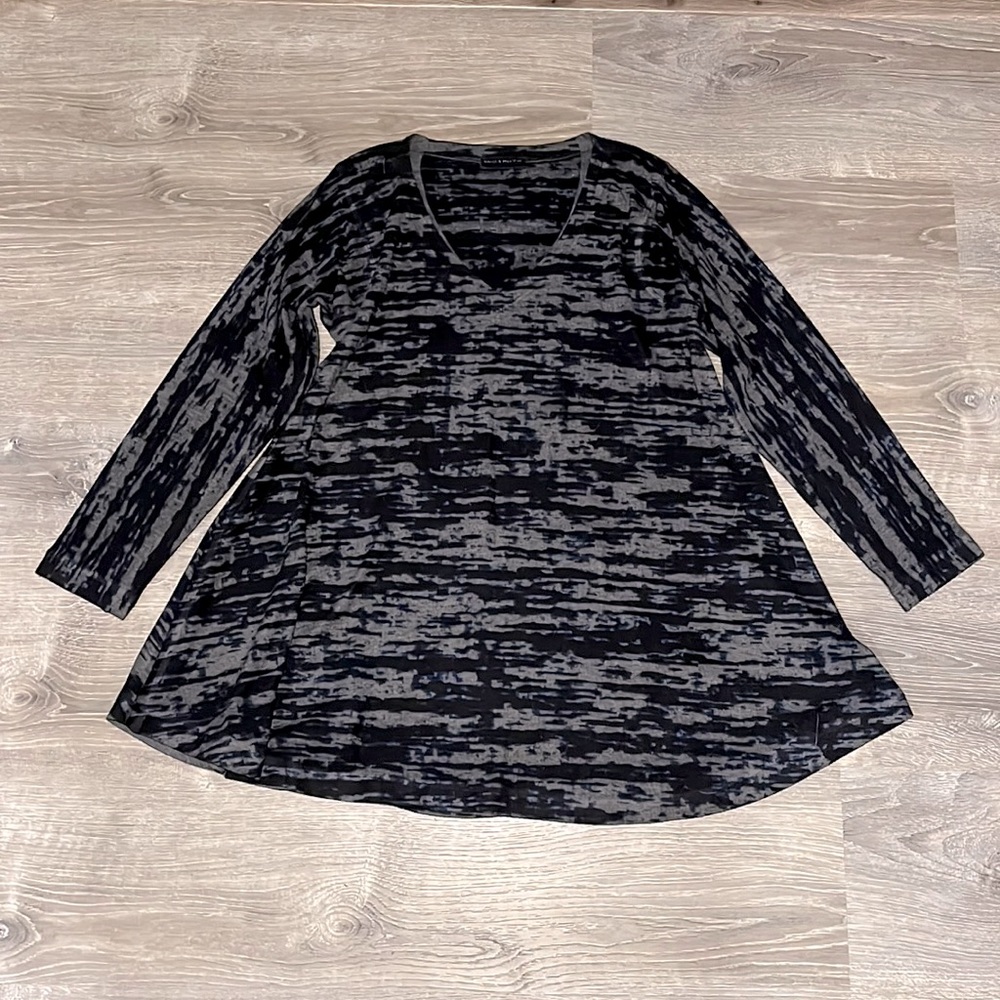 Nally & Millie USA Flare Flowy Tunic Sweater
